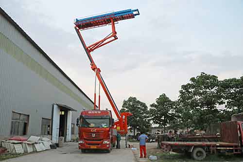 長垣客戶購買一臺21米的高空壓瓦機(jī)